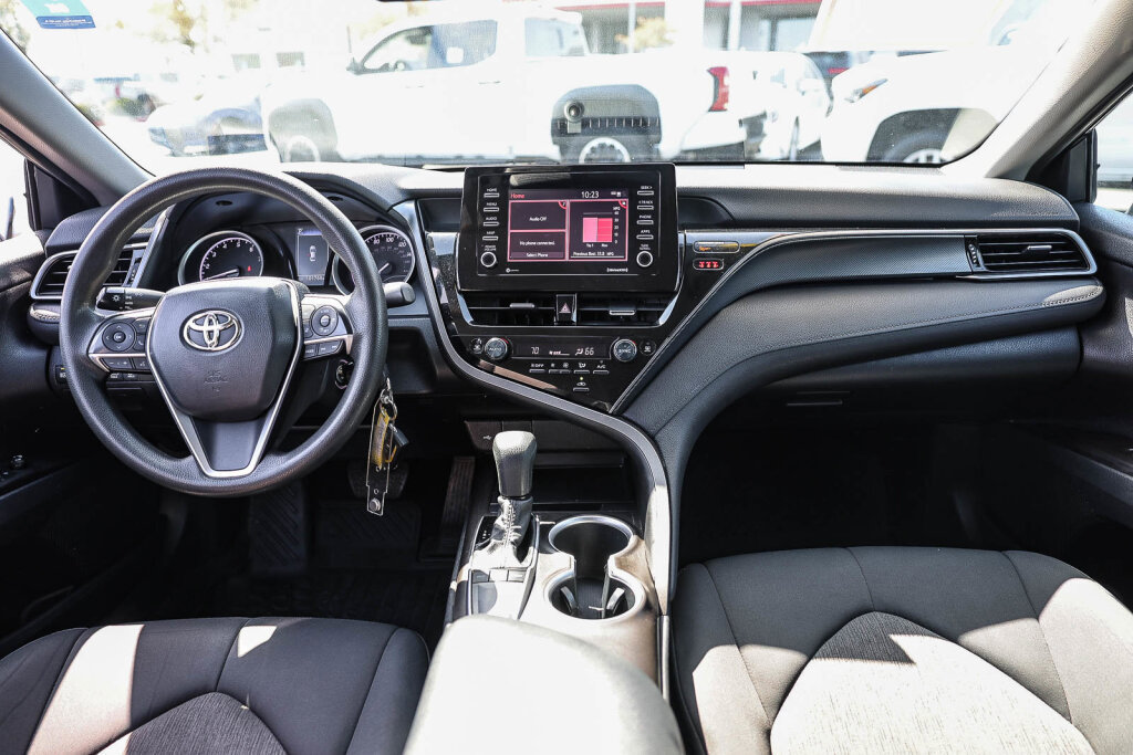 Certified 2022 Toyota Camry LE FWD image 2