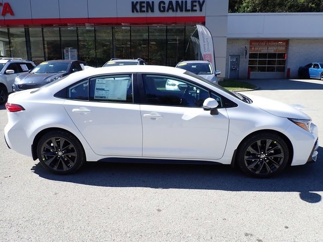 New 2026 Toyota Corolla SE image 2