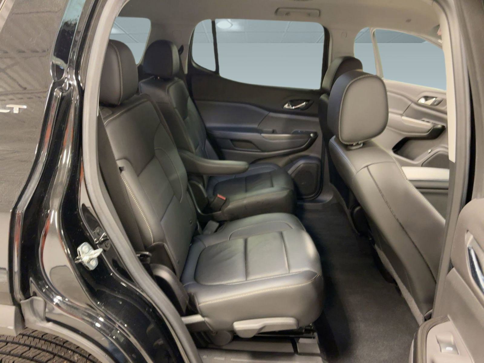 Used 2021 GMC Acadia SLT image 30