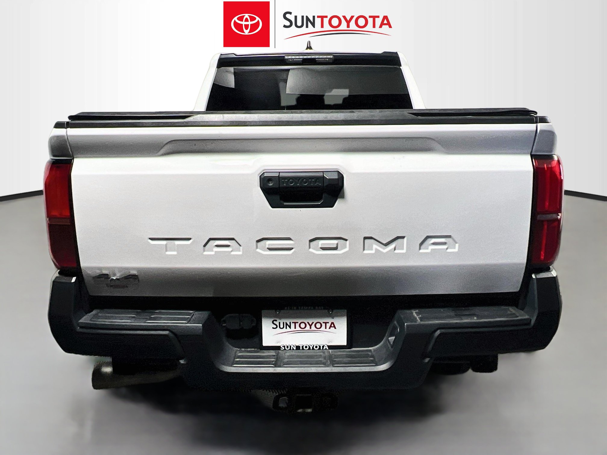 Used 2024 Toyota Tacoma SR AWD/4WD image 5