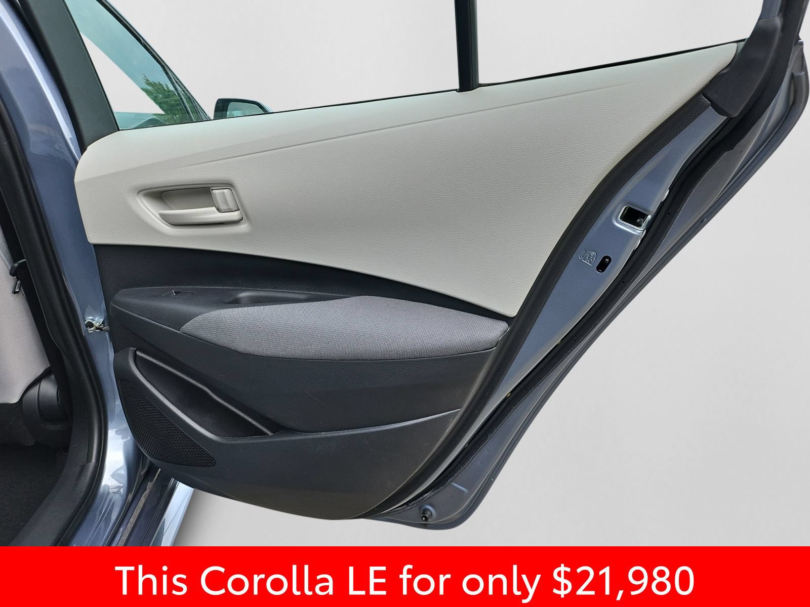 Used 2023 Toyota Corolla LE FWD image 37