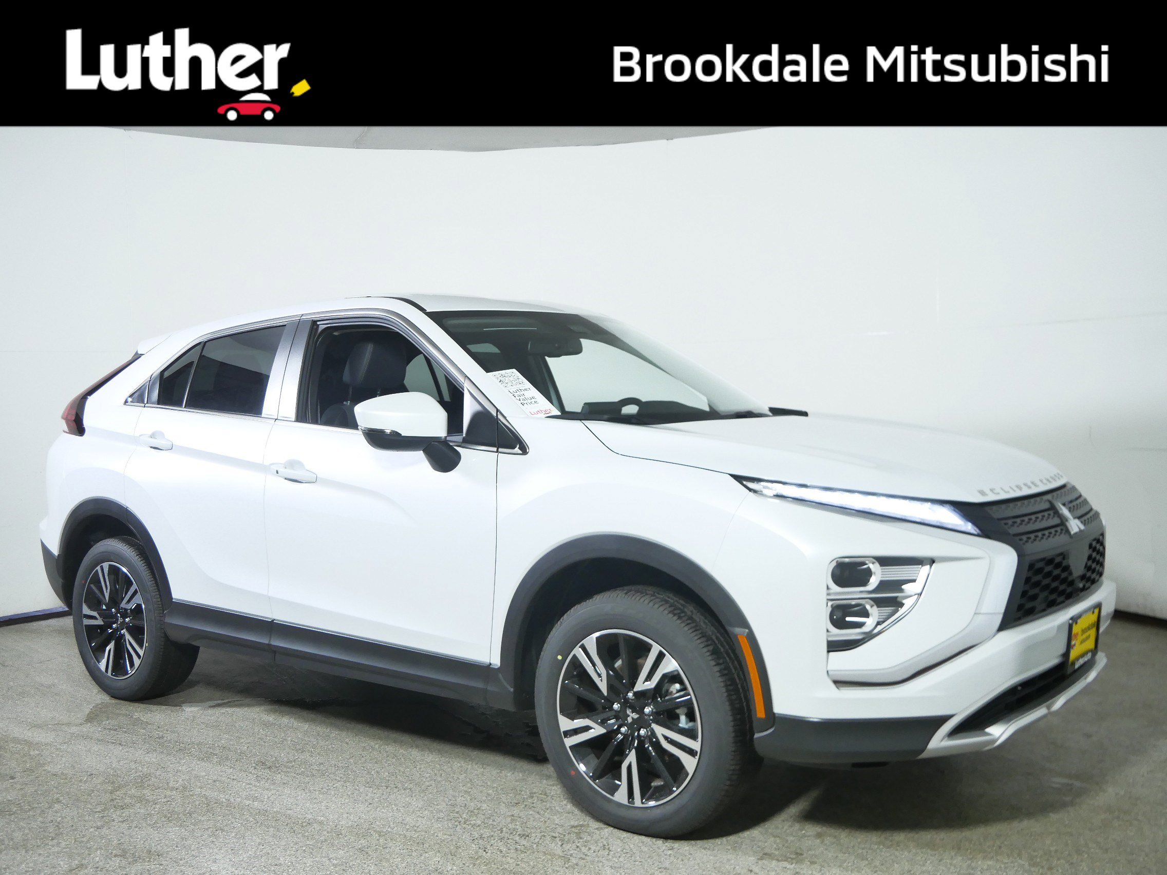 New 2025 Mitsubishi Eclipse Cross SE image 1