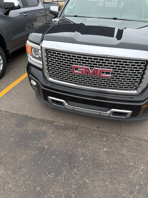 Used 2015 GMC Sierra 1500 Denali w/ Driver Alert Package AWD/4WD image 2