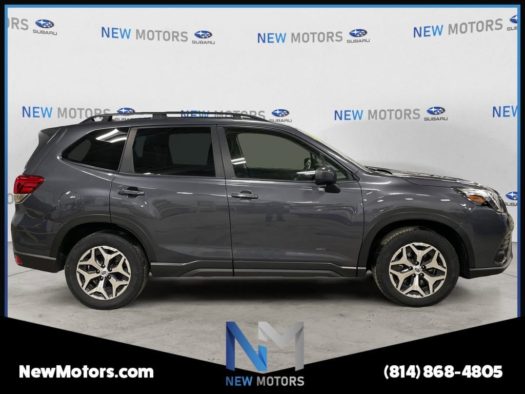 Used 2022 Subaru Forester Premium image 6
