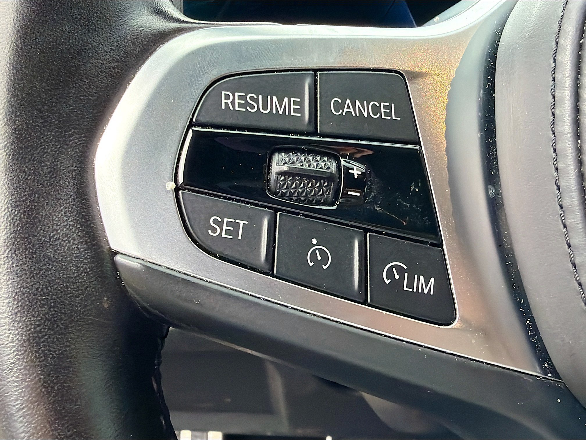Used 2023 BMW i4 eDrive40 w/ M Sport Package RWD image 37
