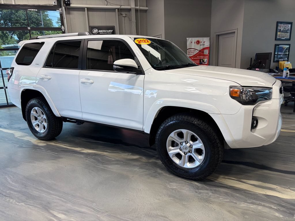Used 2022 Toyota 4Runner SR5 Premium w/ Moonroof Package AWD/4WD image 37