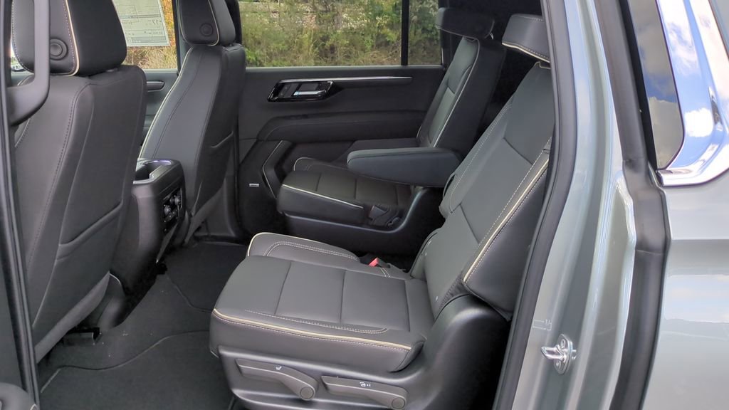 New 2026 Chevrolet Suburban Premier image 13