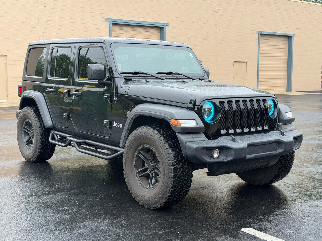 Used 2023 Jeep Wrangler Unlimited Sport AWD/4WD image 6