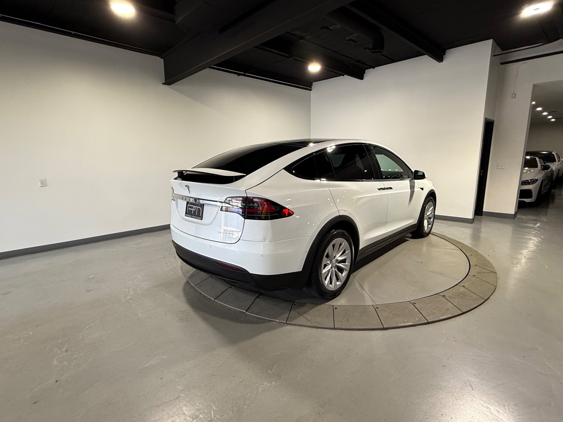 Used 2019 Tesla Model X Long Range image 11