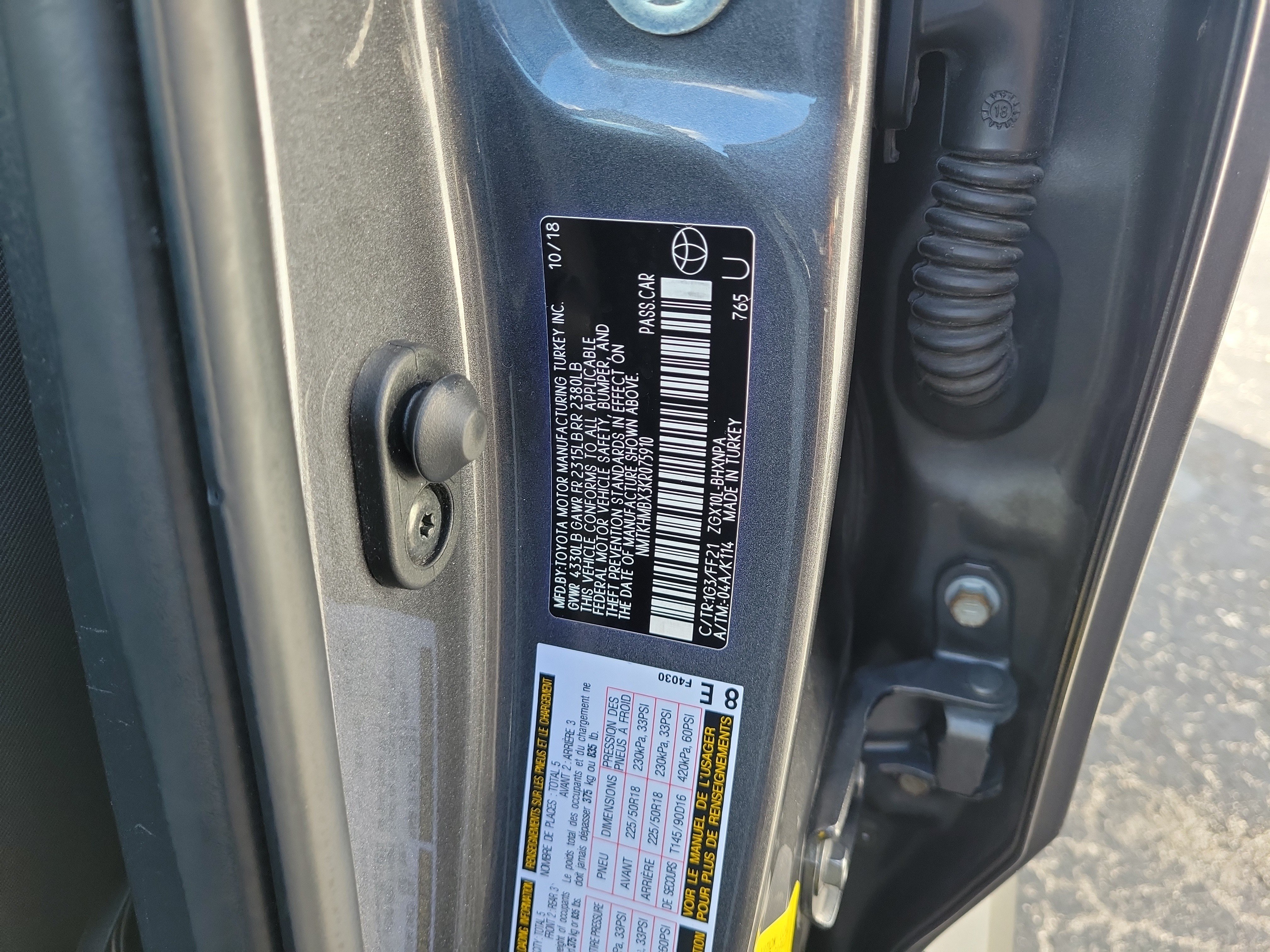 Used 2019 Toyota C-HR XLE FWD image 31