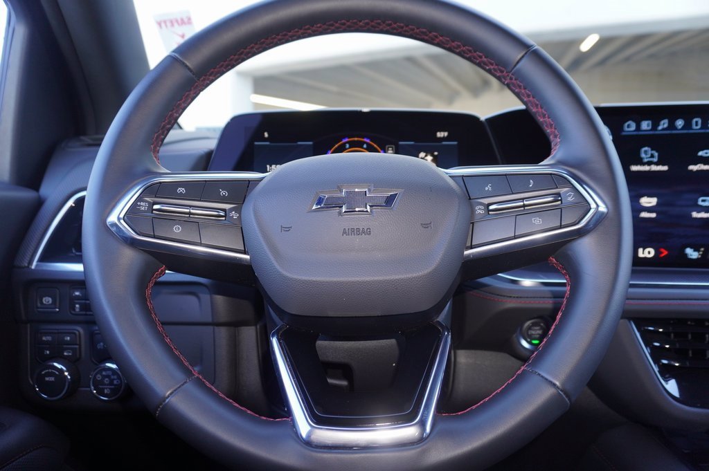 Used 2025 Chevrolet Suburban RST image 25