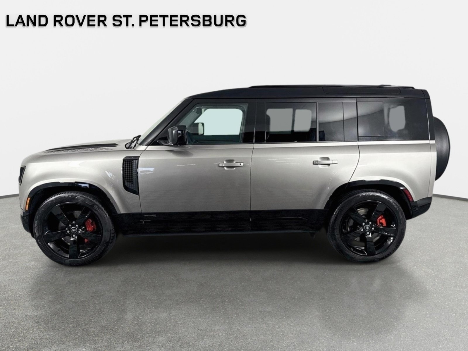 Used 2025 Land Rover Defender 110 X AWD/4WD image 8
