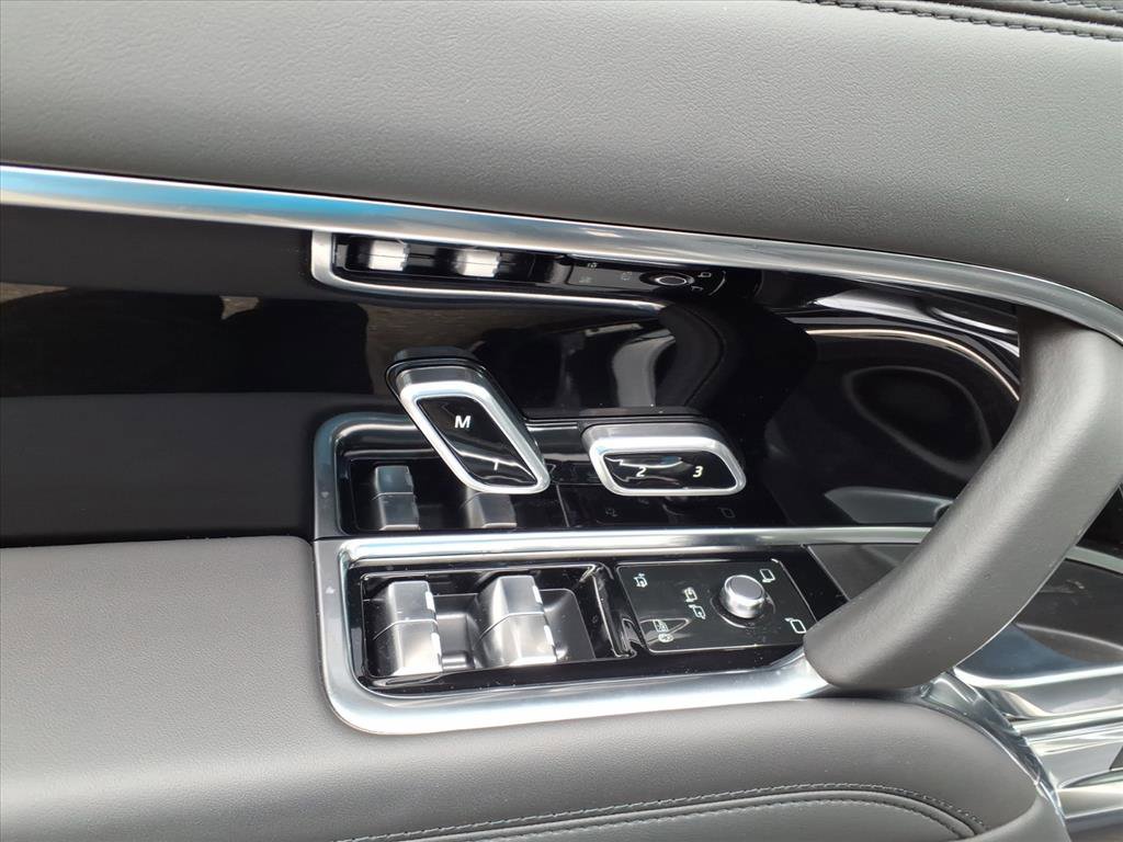 New 2026 Land Rover Range Rover SE image 10