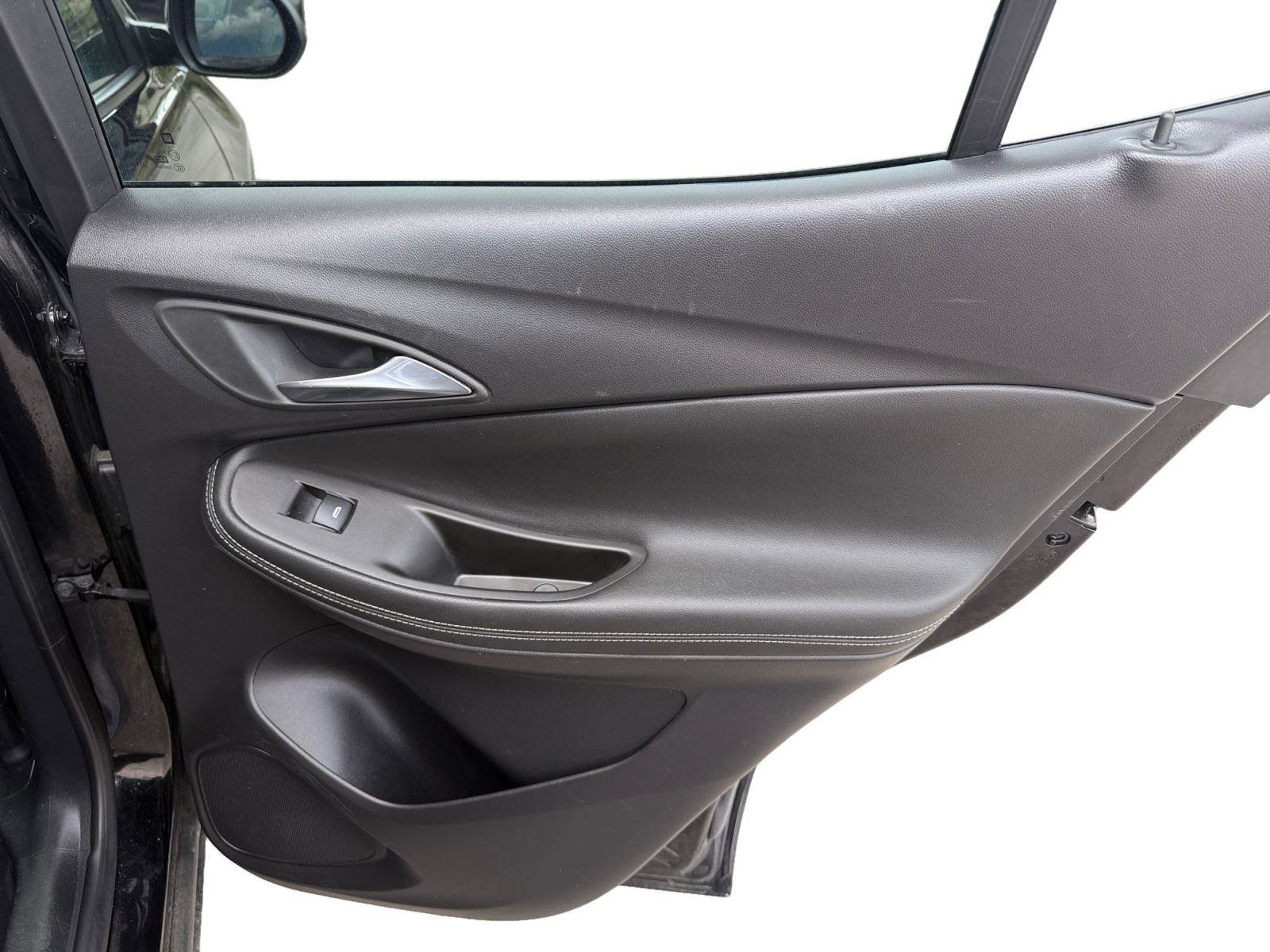 Used 2025 Buick Encore GX Preferred image 22