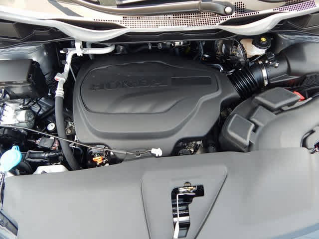 New 2026 Honda Odyssey Touring image 11