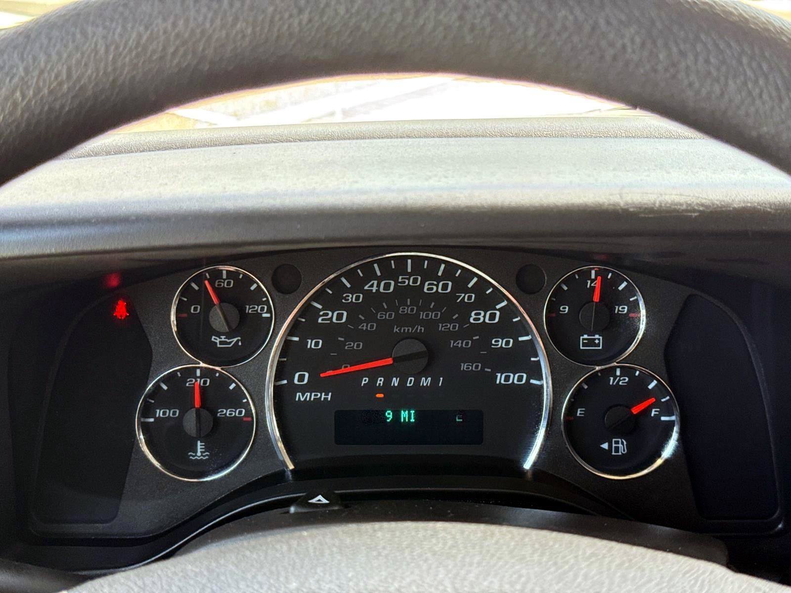 Used 2024 GMC Savana 3500 LS RWD image 23