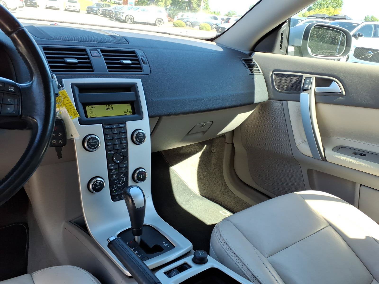 Used 2013 Volvo C70 T5 w/ Climate Pkg FWD image 14