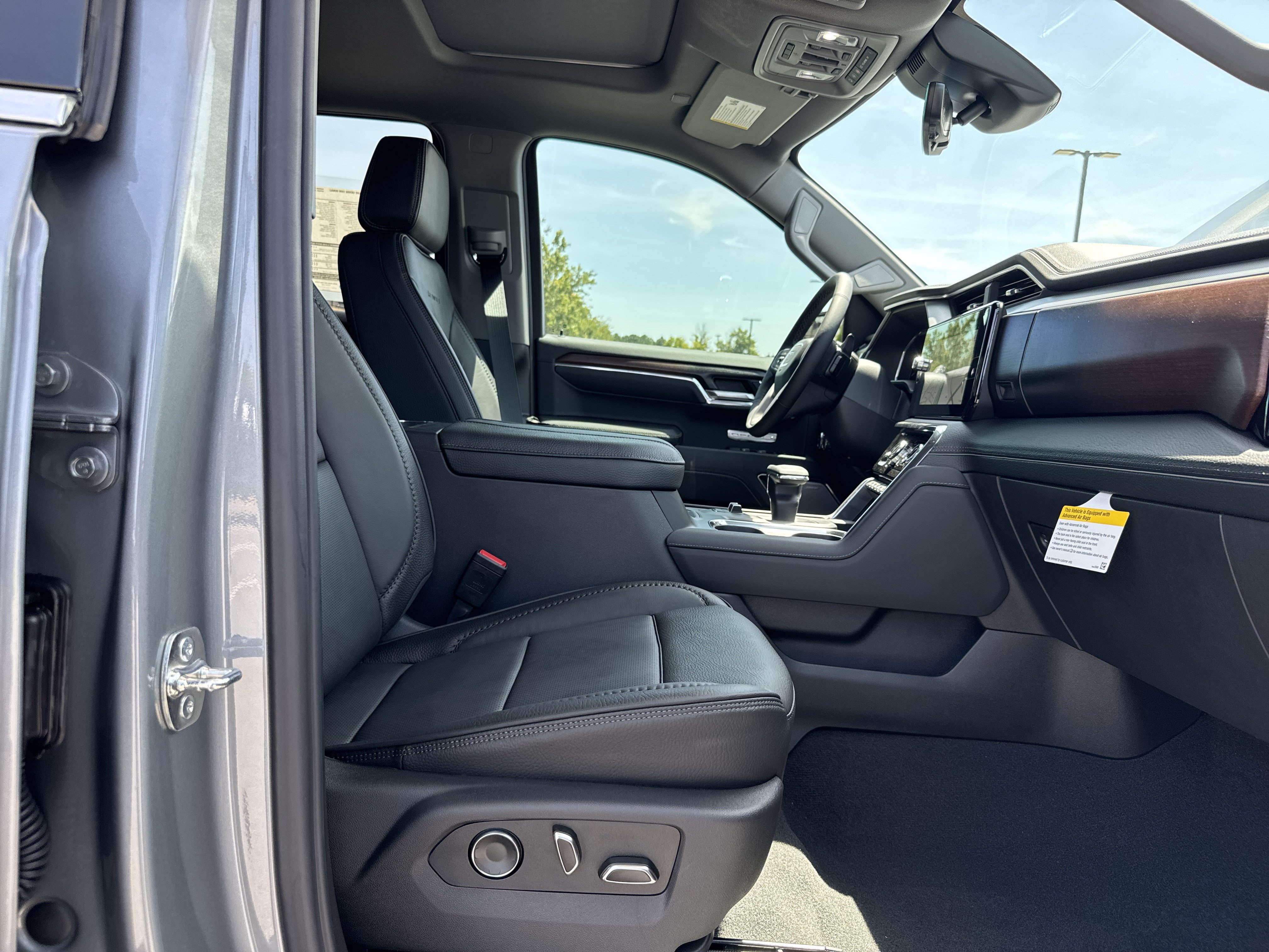 New 2026 GMC Sierra 1500 Denali w/ Denali Reserve Package AWD/4WD image 32