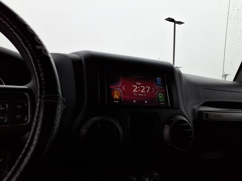 Used 2018 Jeep Wrangler Unlimited Sport image 14