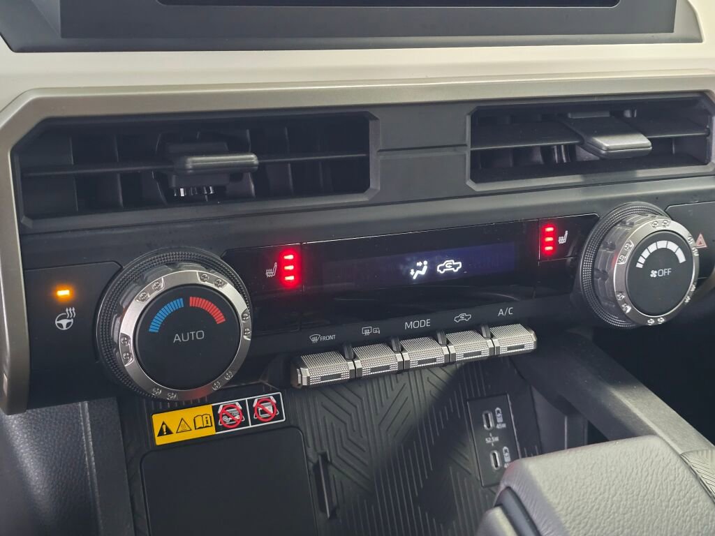 Used 2024 Toyota Tacoma TRD Sport w/ TRD Sport Upgrade Package image 33