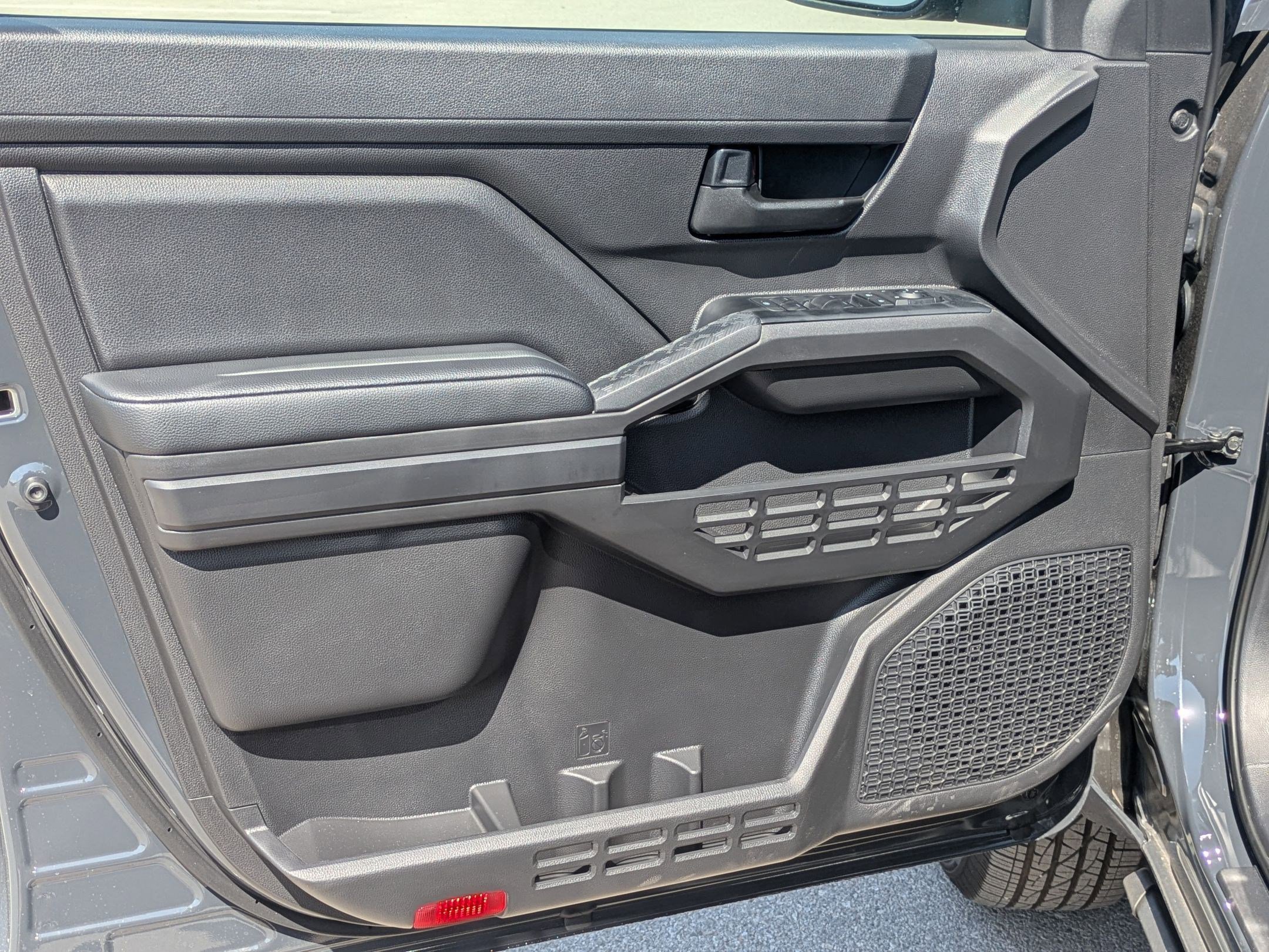 Used 2026 Toyota Tacoma SR image 11