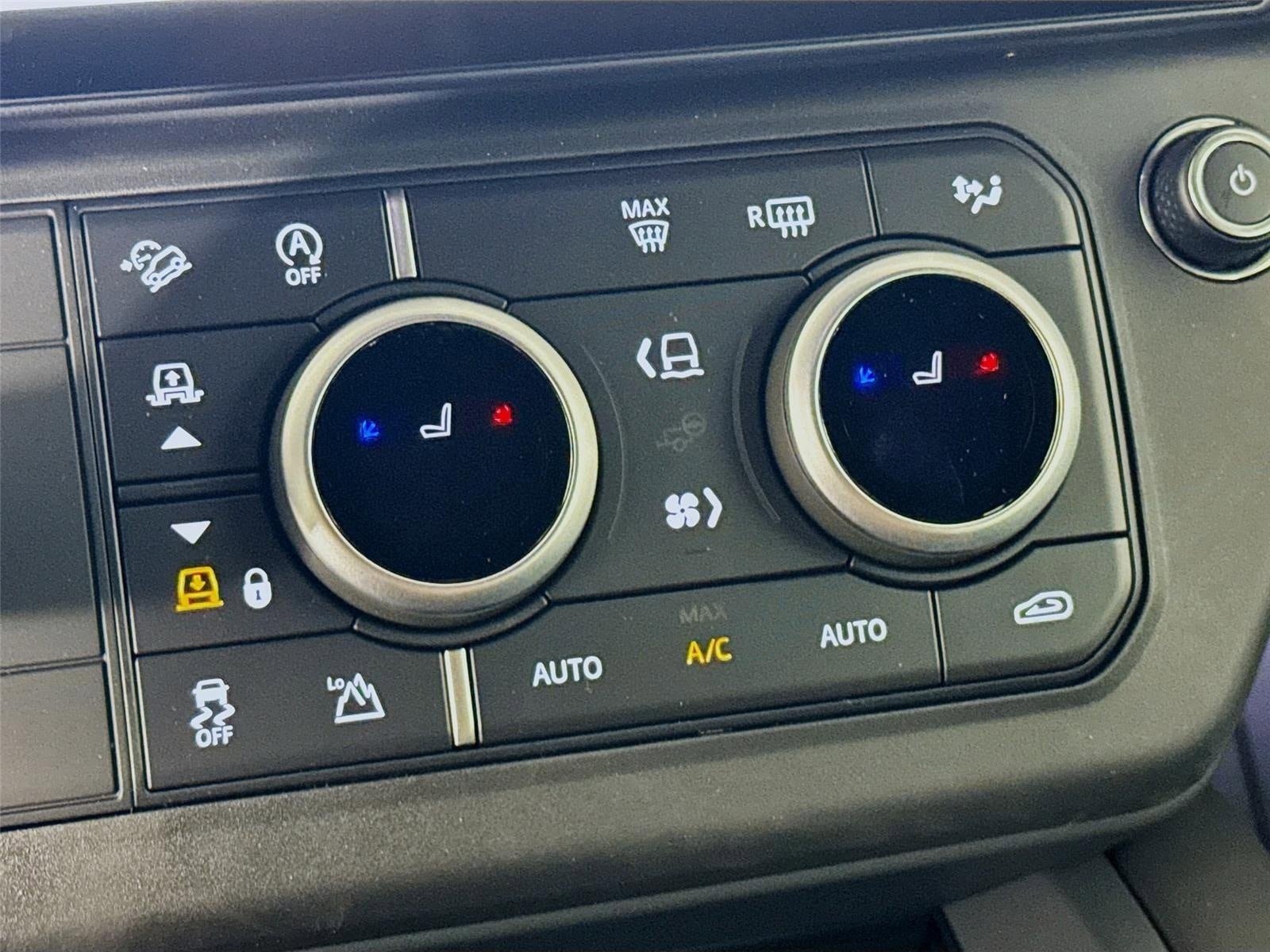 New 2026 Land Rover Defender 110 X-Dynamic SE AWD/4WD image 23