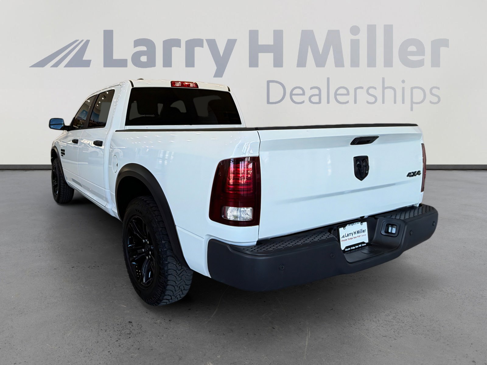 Used 2024 RAM 1500 Classic Warlock AWD/4WD image 3