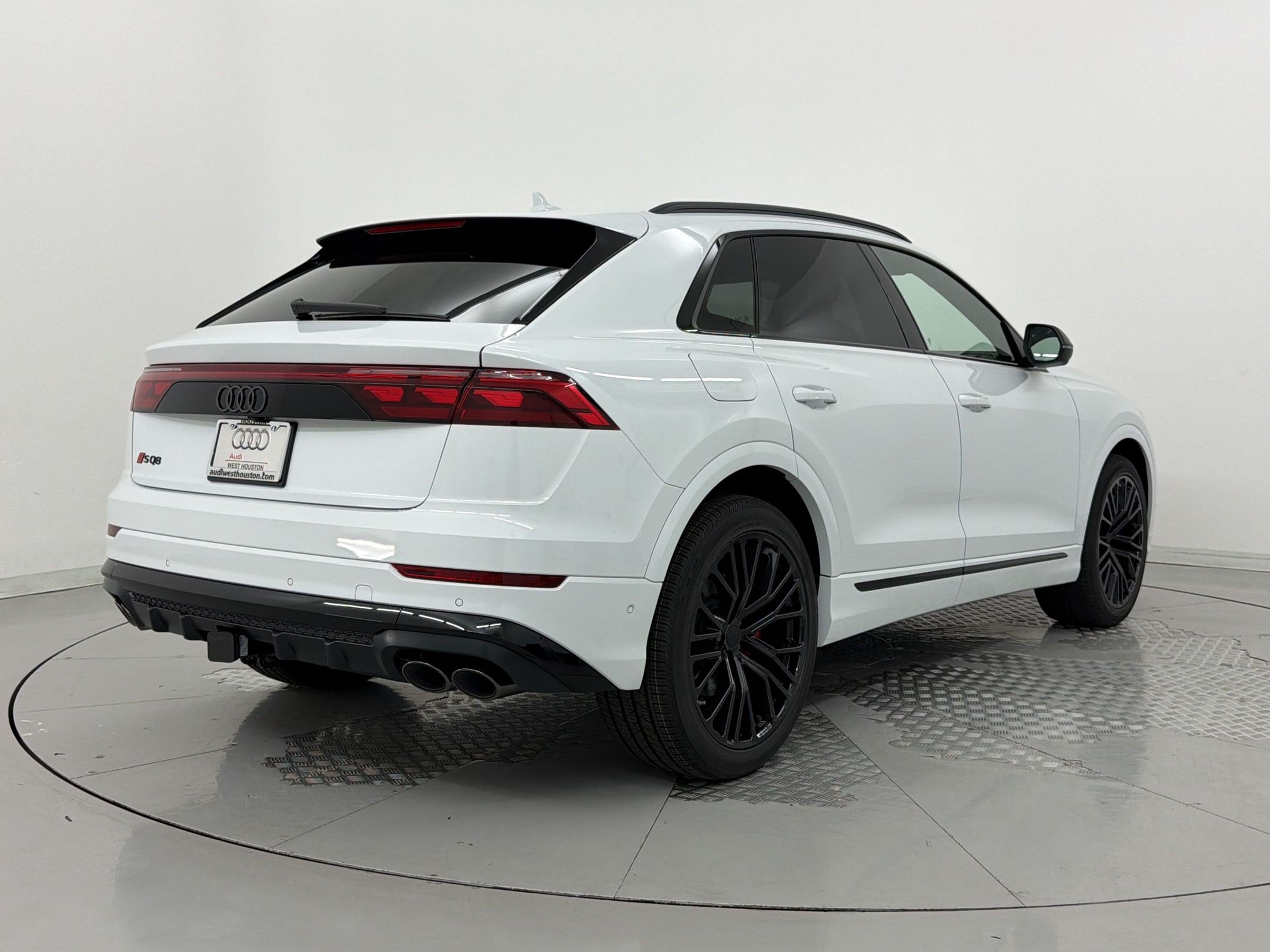 New 2026 Audi SQ8 Prestige AWD/4WD image 9