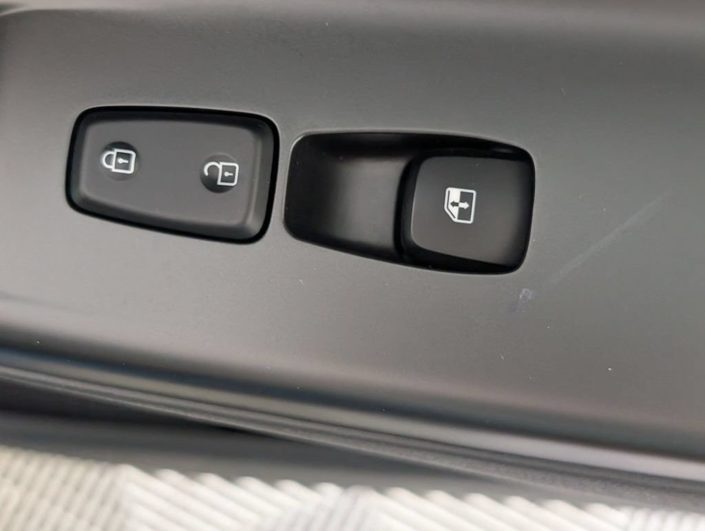 Used 2023 Hyundai Kona Limited AWD/4WD image 24