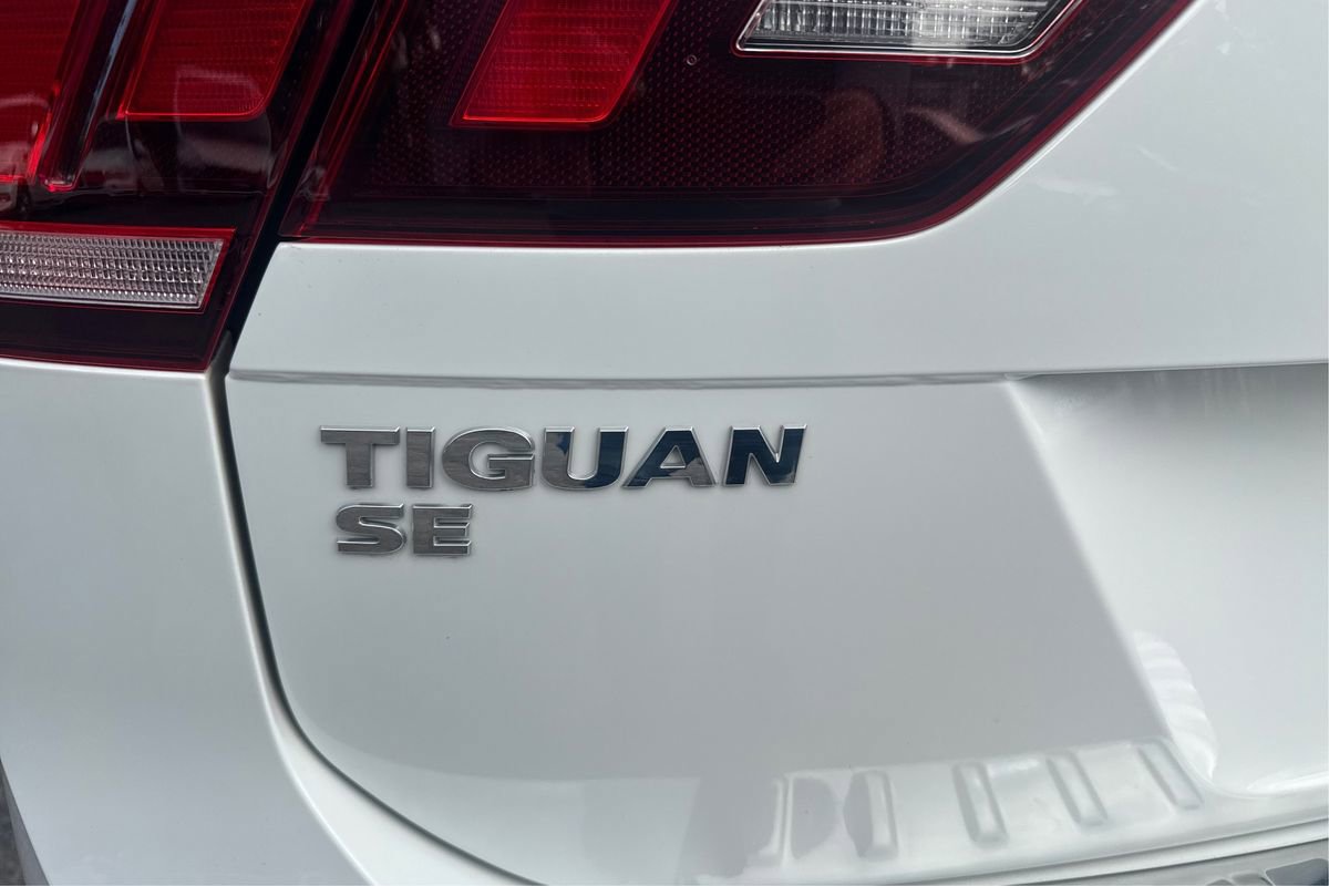 Used 2021 Volkswagen Tiguan SE FWD image 24
