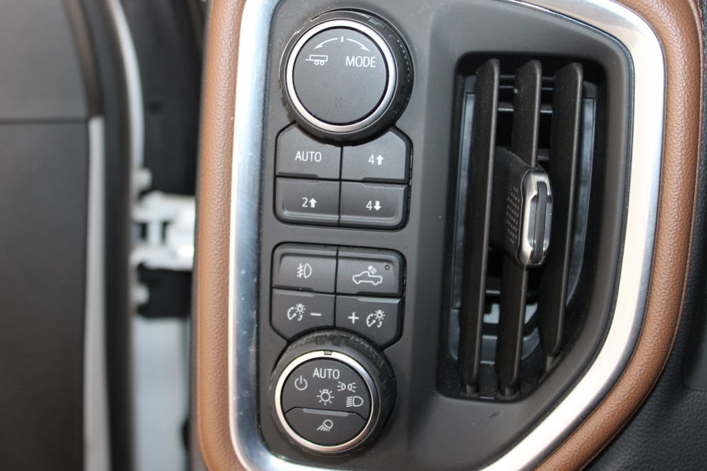 Used 2021 Chevrolet Silverado 2500 High Country w/ Z71 Off-Road Package AWD/4WD image 44