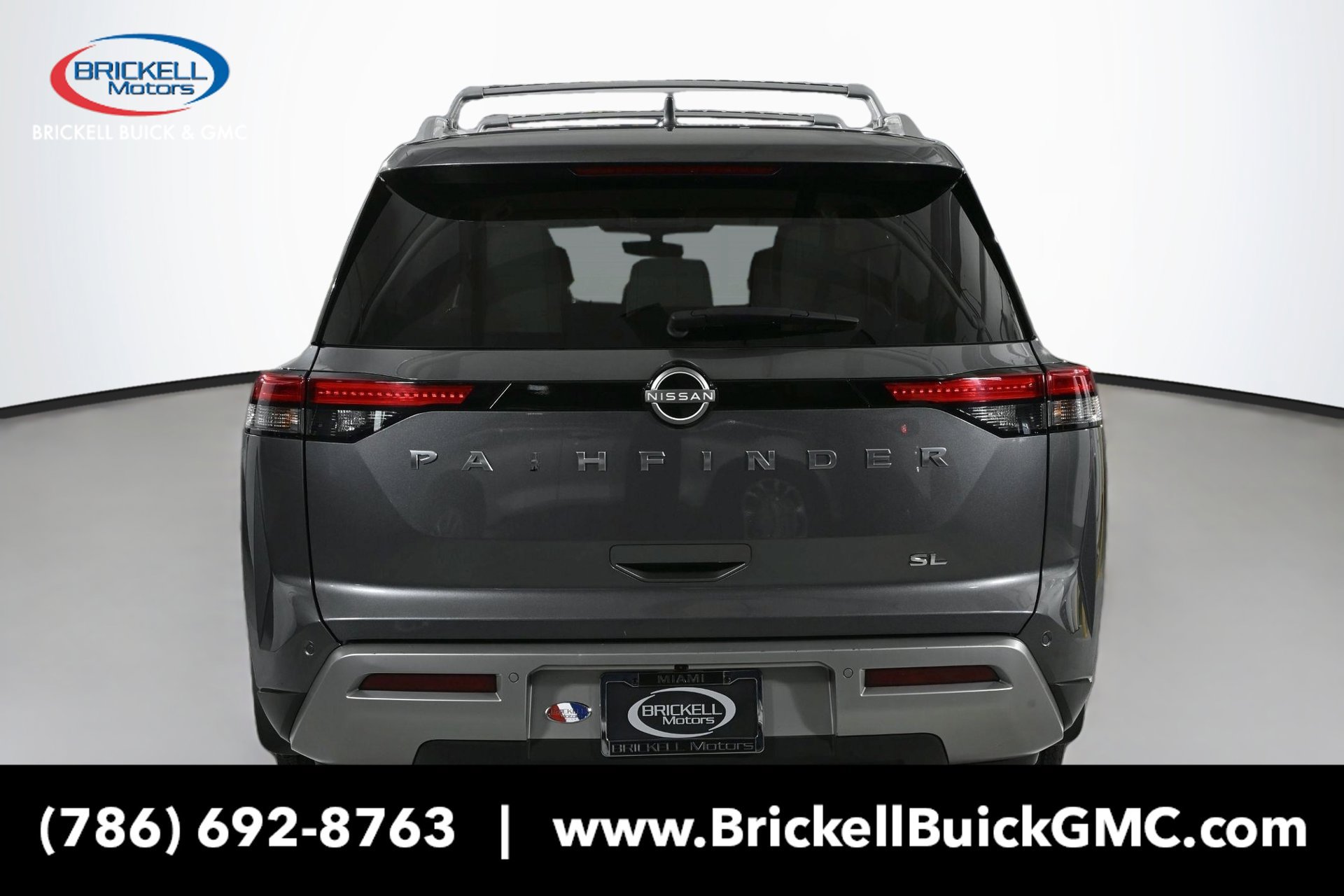 Used 2024 Nissan Pathfinder SL FWD image 4