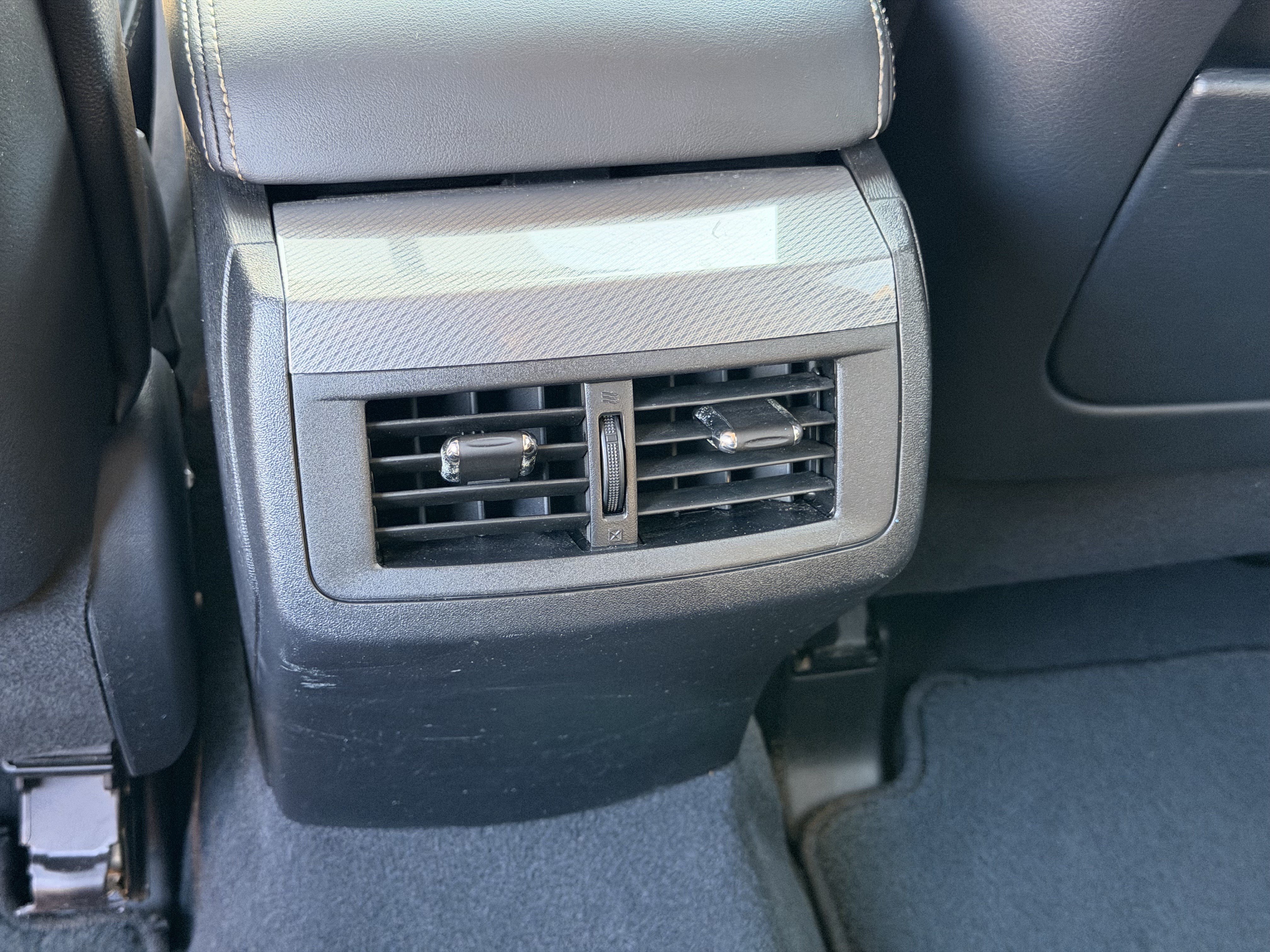 Used 2013 Toyota Venza XLE FWD image 27