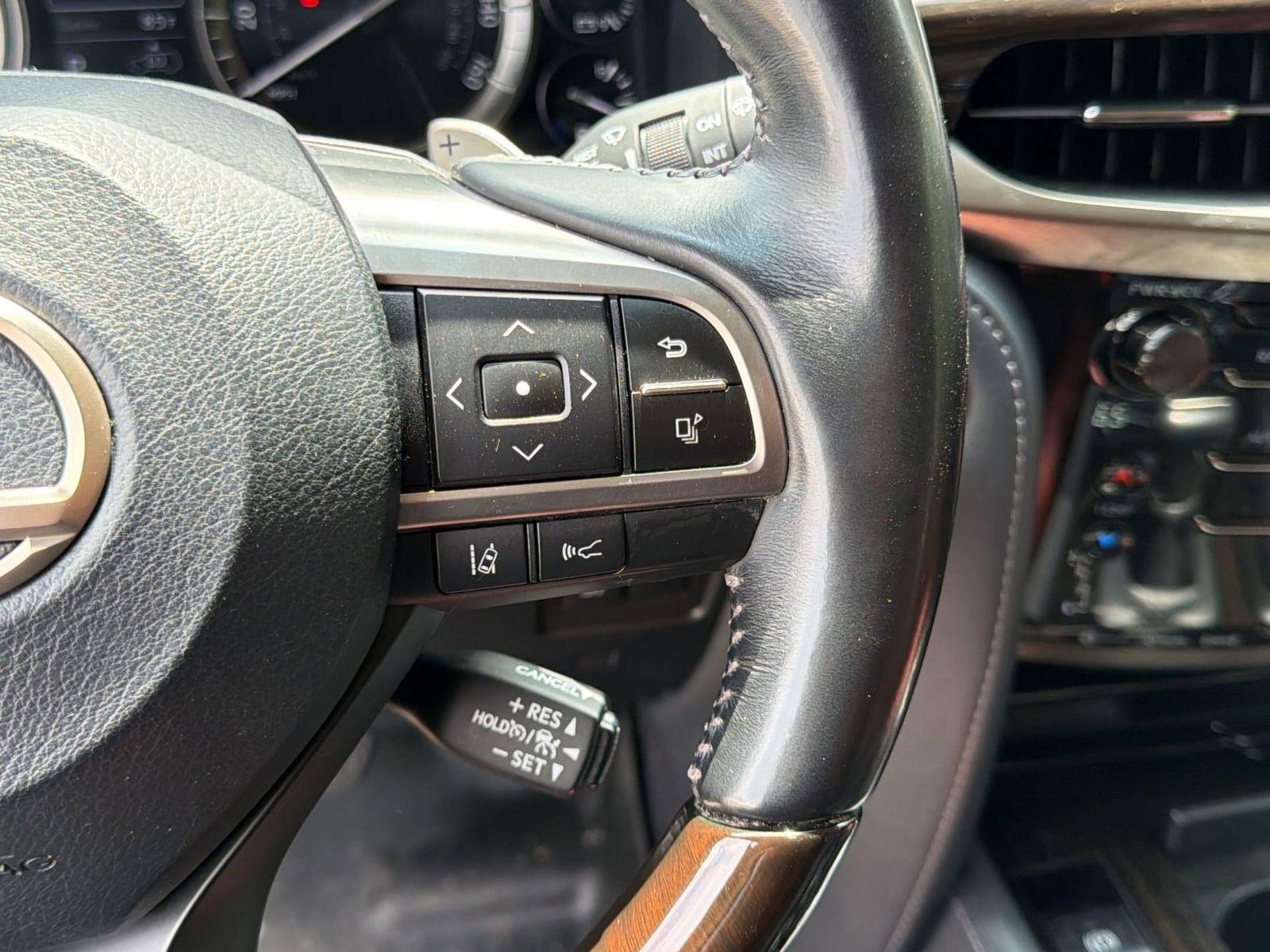 Used 2019 Lexus LX 570 4WD image 30