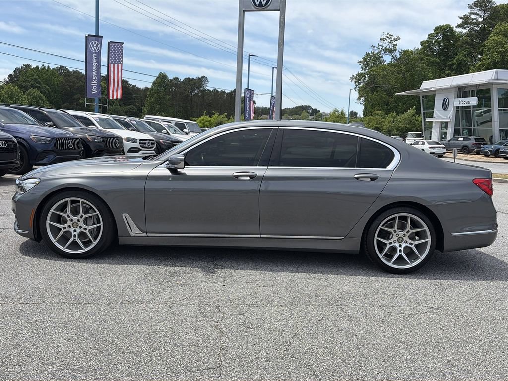 Used 2018 BMW 740i RWD image 2