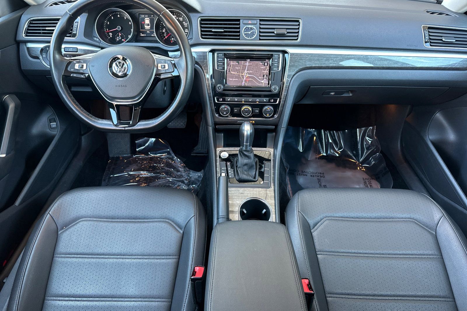 Used 2017 Volkswagen Passat 1.8T SE FWD image 14