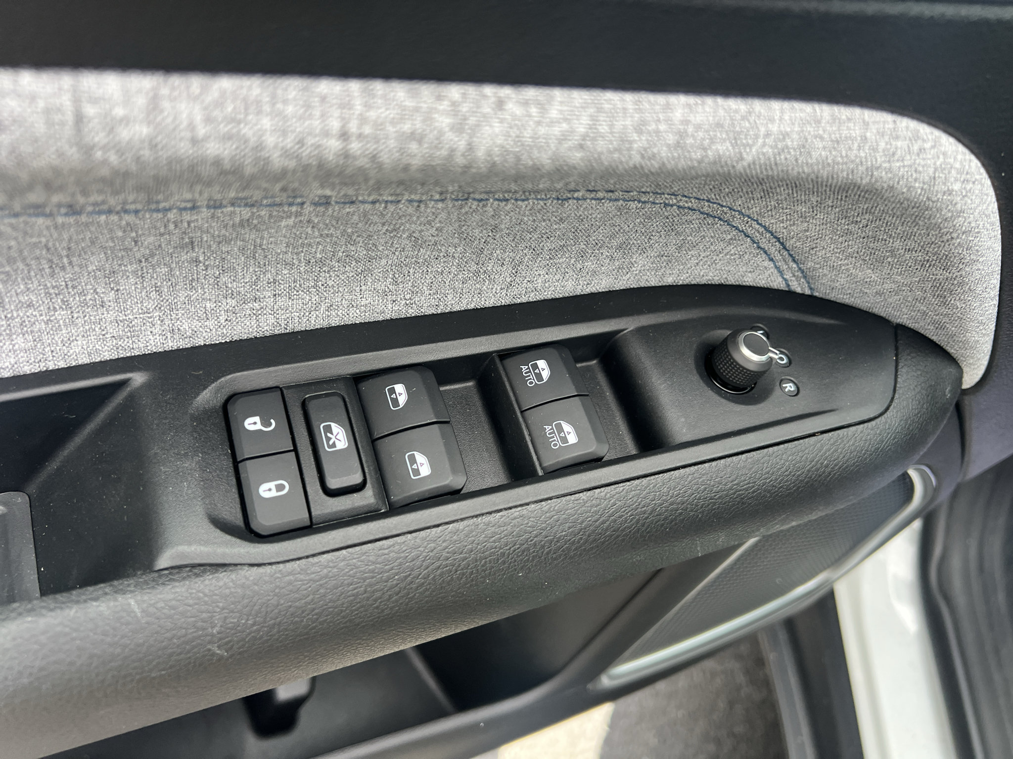 Used 2022 Jeep Compass Latitude FWD image 22