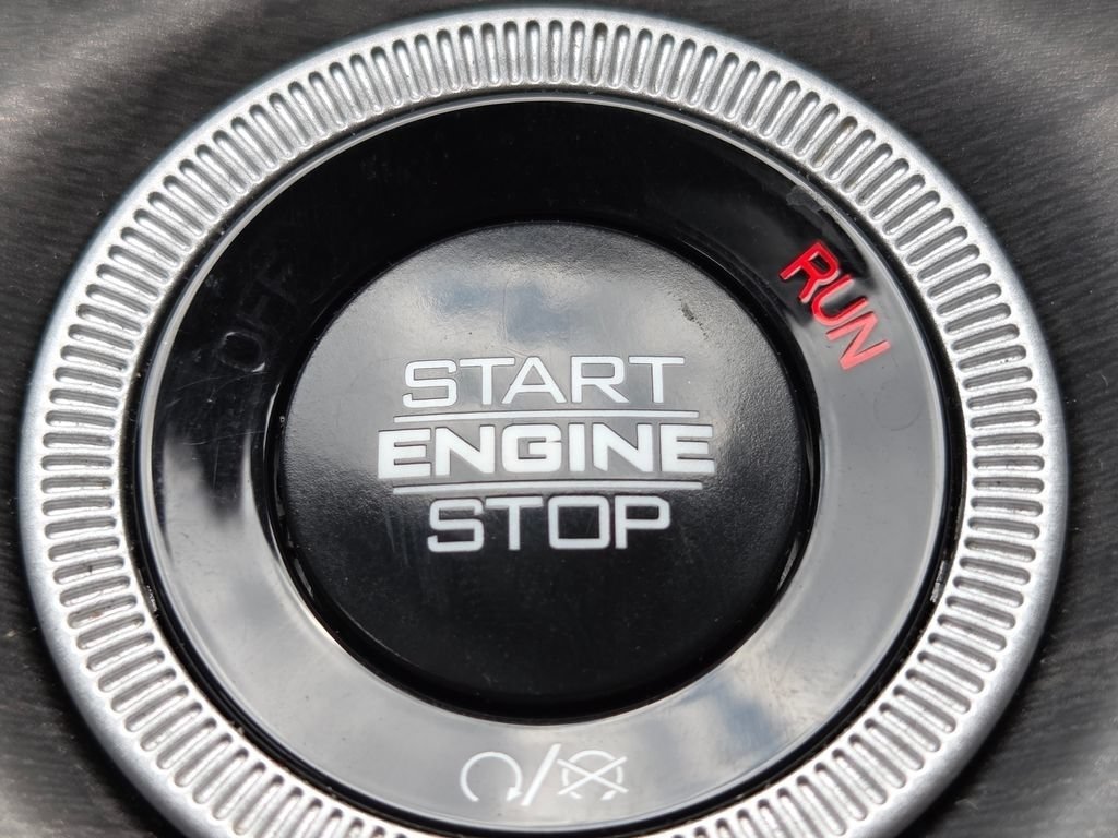 Used 2024 Jeep Grand Cherokee L Limited AWD/4WD image 37