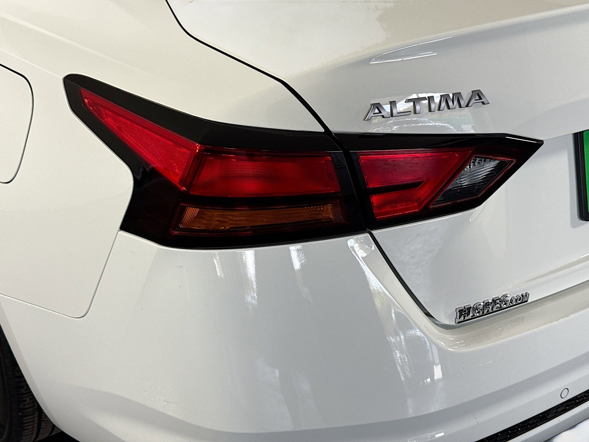 Used 2025 Nissan Altima 2.5 SV image 36