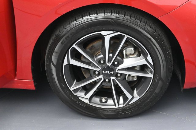 Used 2024 Kia Forte LXS FWD image 6