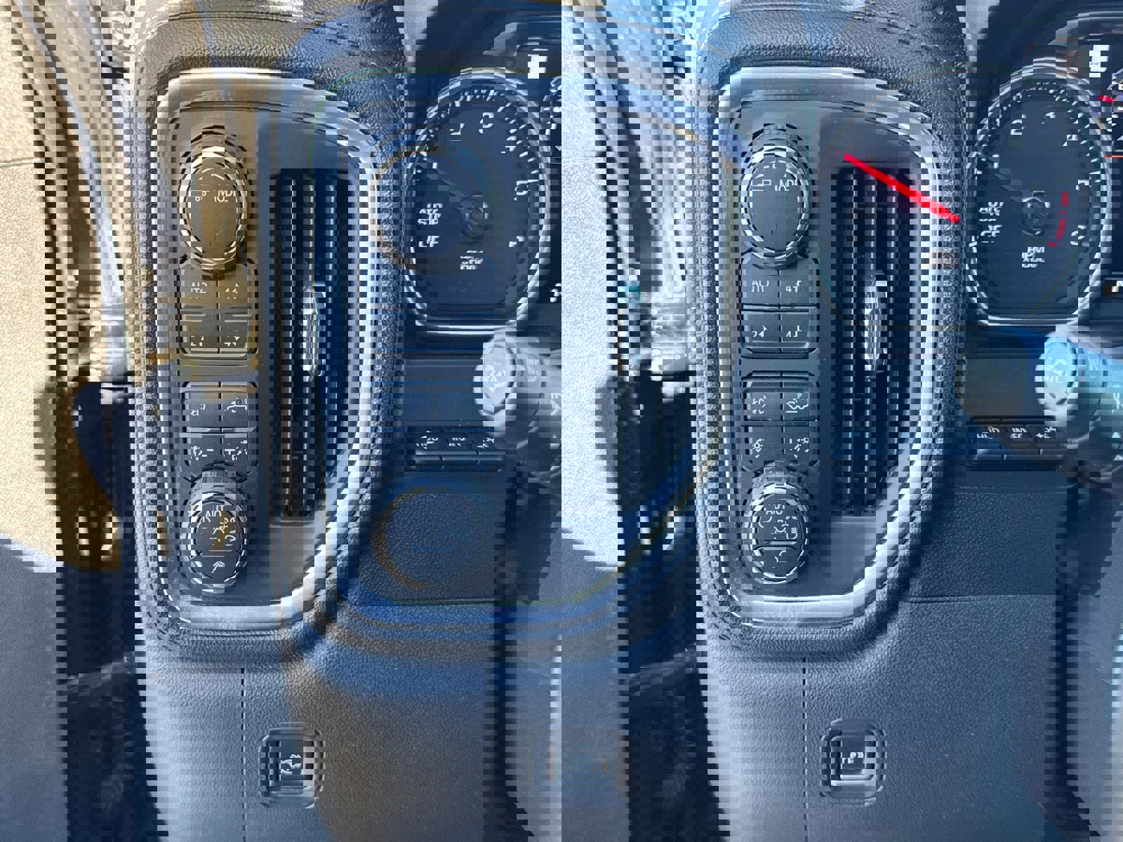 Certified 2021 Chevrolet Silverado 1500 High Country w/ Technology Package image 28