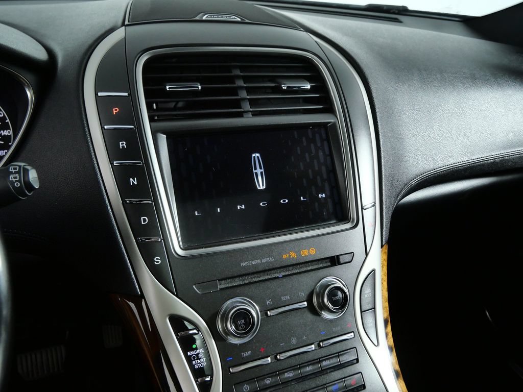 Used 2018 Lincoln MKX Reserve w/ Lincoln MKX Climate Package AWD/4WD image 19