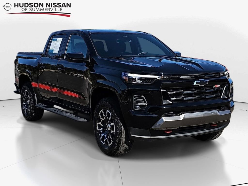 Used 2024 Chevrolet Colorado Z71 w/ Z71 Convenience Package 2 image 1