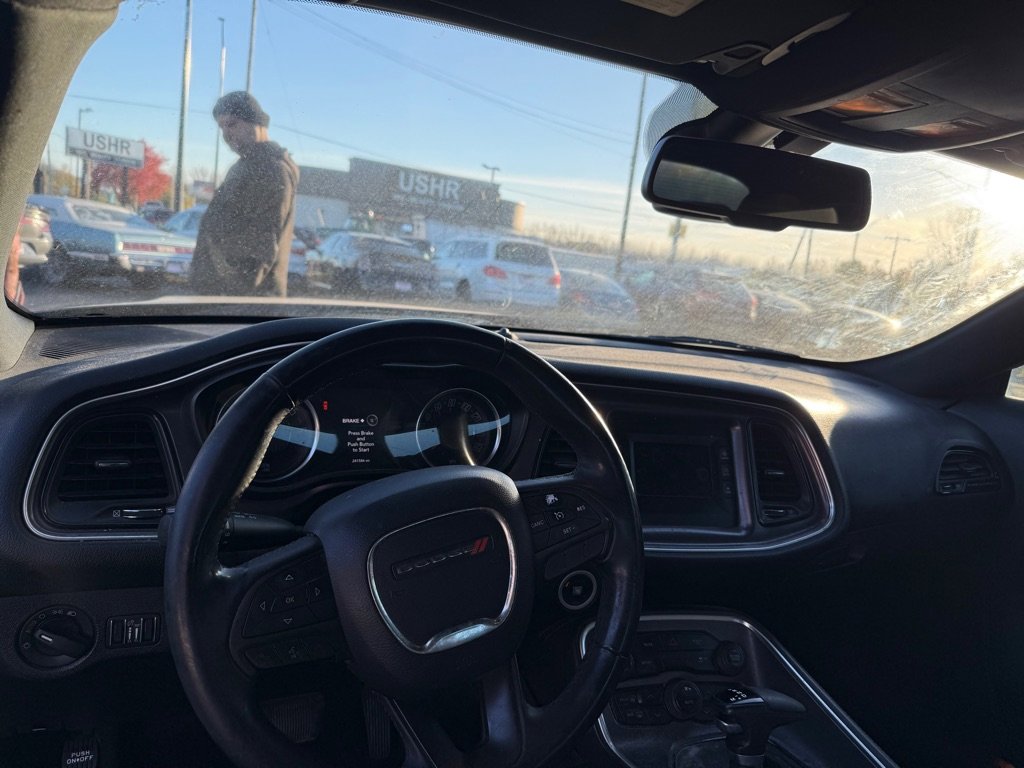 Used 2017 Dodge Challenger SXT image 7