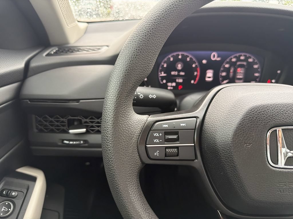 Used 2024 Honda Accord EX image 29
