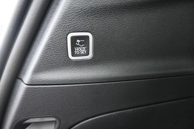 New 2027 Chrysler Pacifica Select AWD/4WD image 27