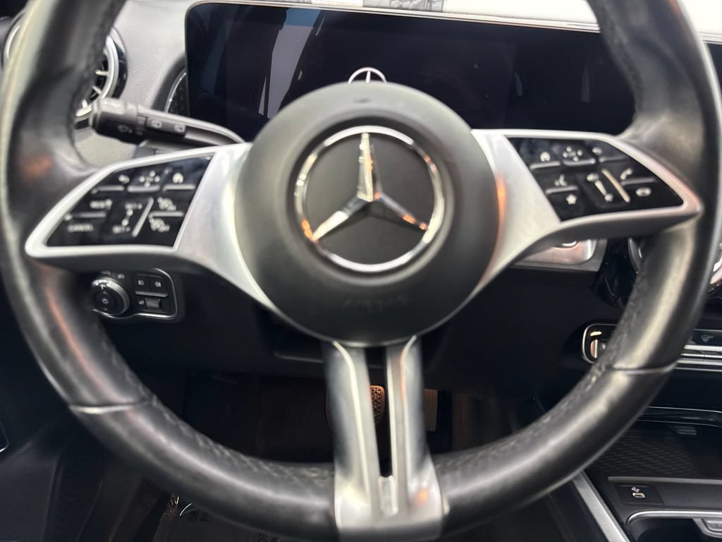 Used 2025 Mercedes-Benz GLB 250 4MATIC image 55