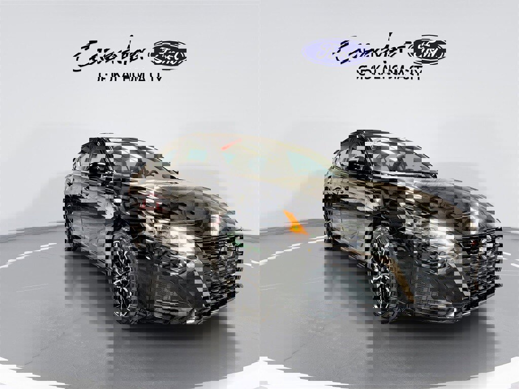 Used 2024 Nissan Altima 2.5 SR image 2