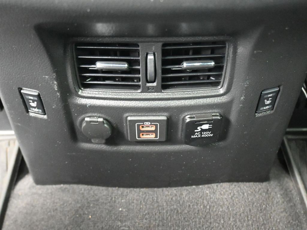 Used 2021 Nissan Titan Platinum Reserve w/ Moonroof Package image 38