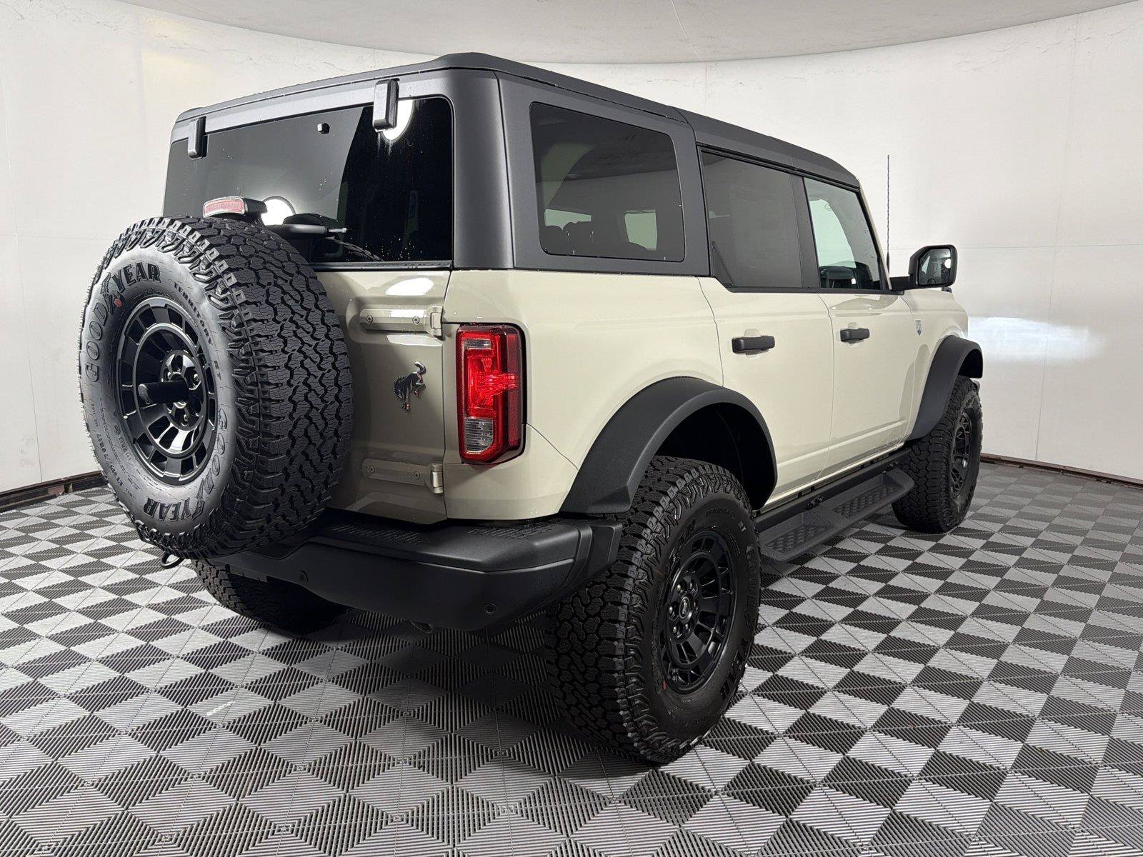 New 2026 Ford Bronco Big Bend w/ Black Diamond Package AWD/4WD image 7
